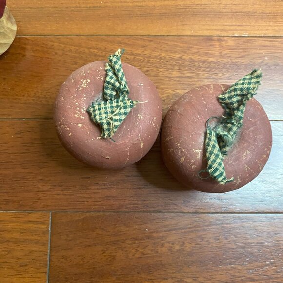 Country Kitchen Decor Set of 3 Apples - Picture 2 of 6